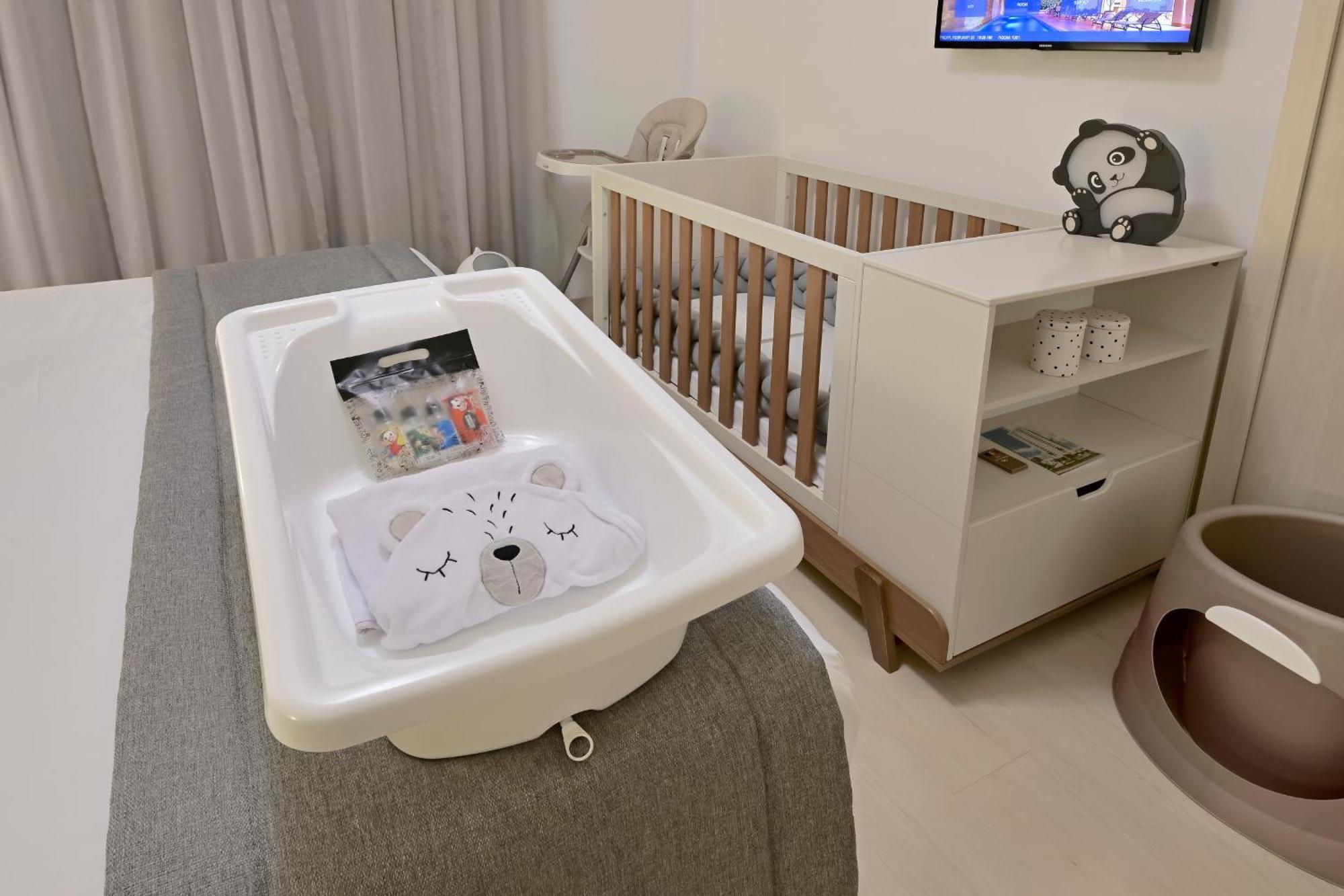 Hotel Mont Blanc Premium Ribeirão Preto Szoba fotó A changing table