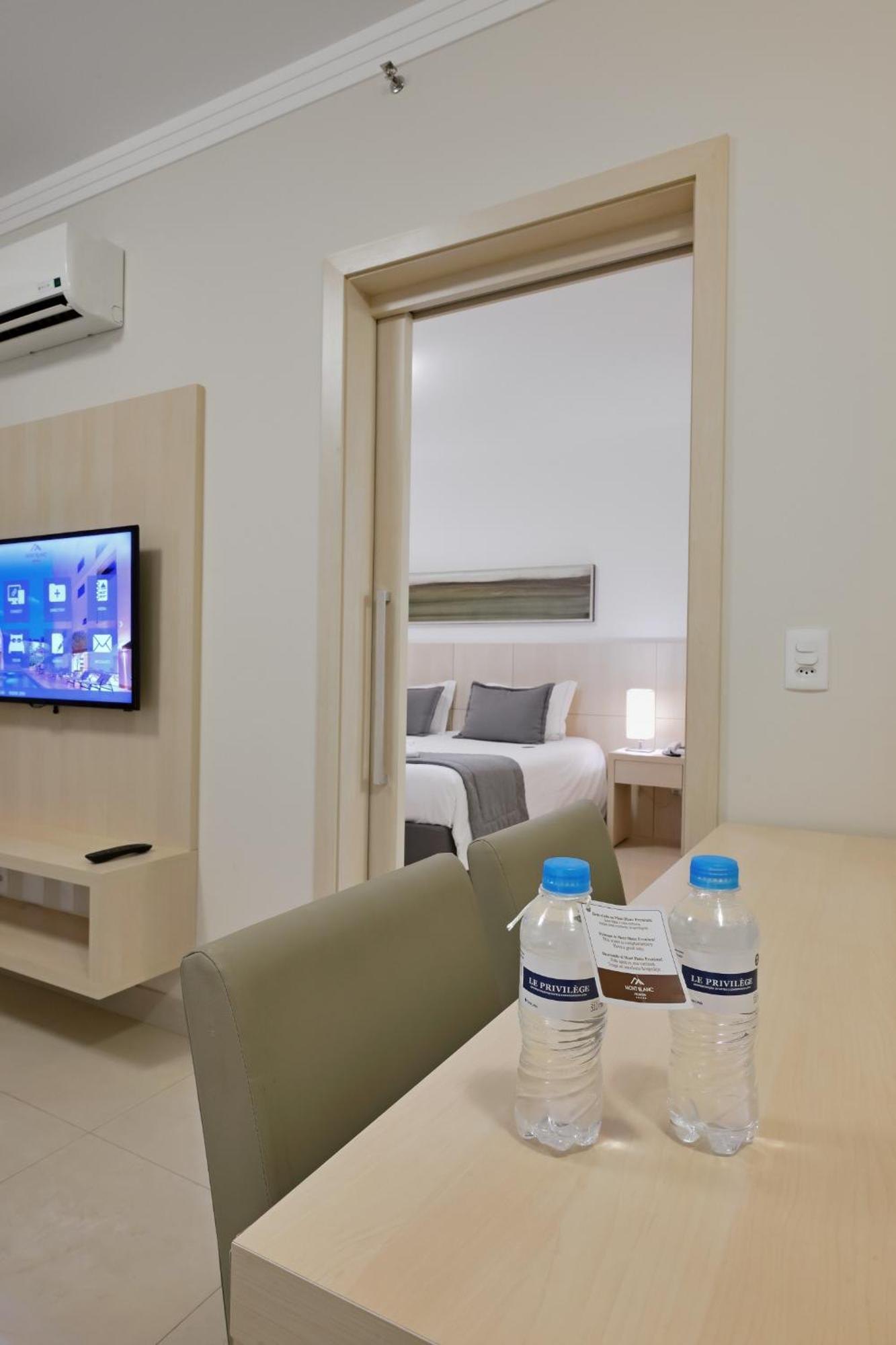 Hotel Mont Blanc Premium Ribeirão Preto Szoba fotó A room at the hotel